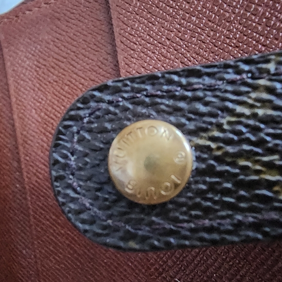 Louis Vuitton compact zipped wallet - Picture 4 of 12